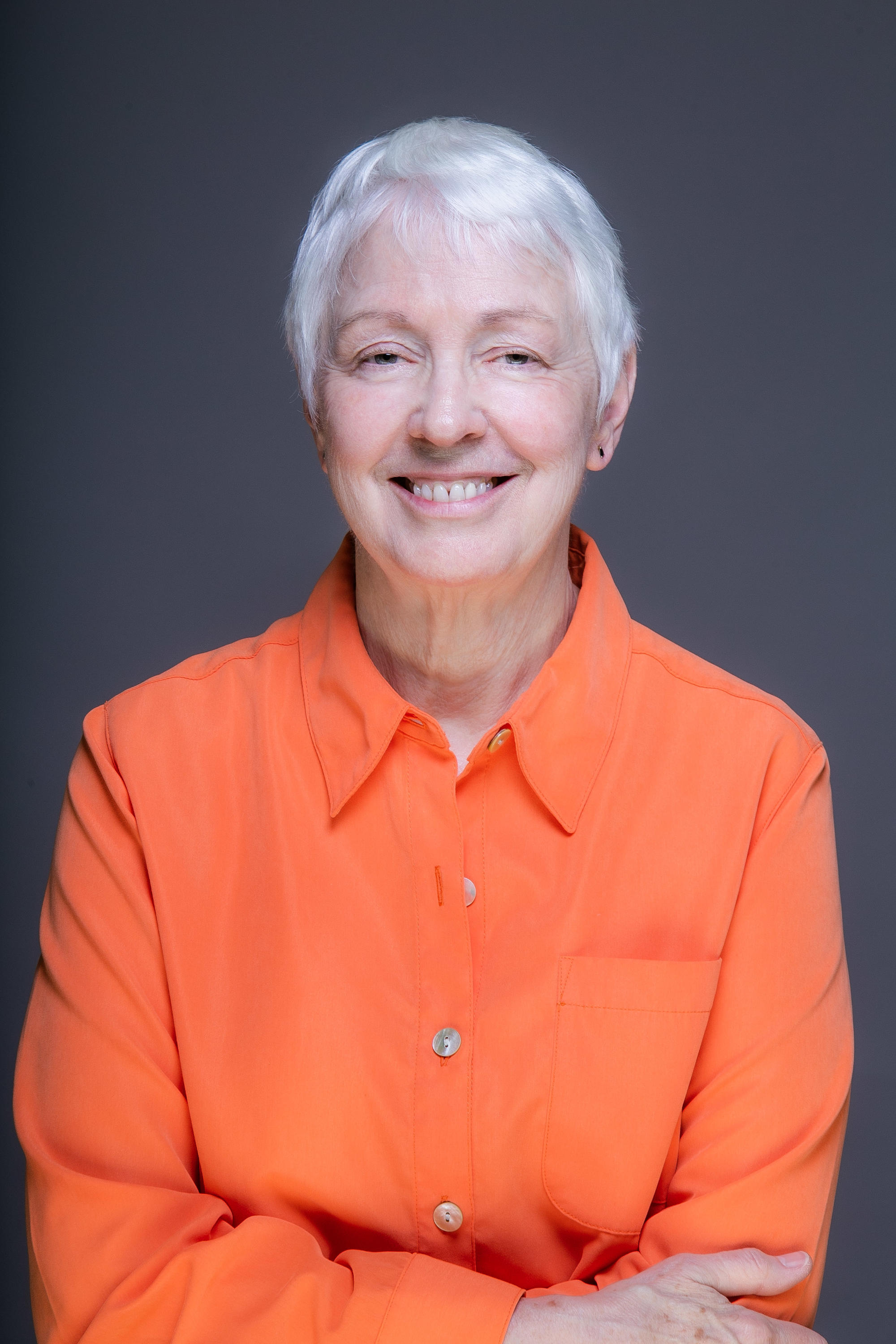  Beth McKinnon ’72 sed ministrare award recipient